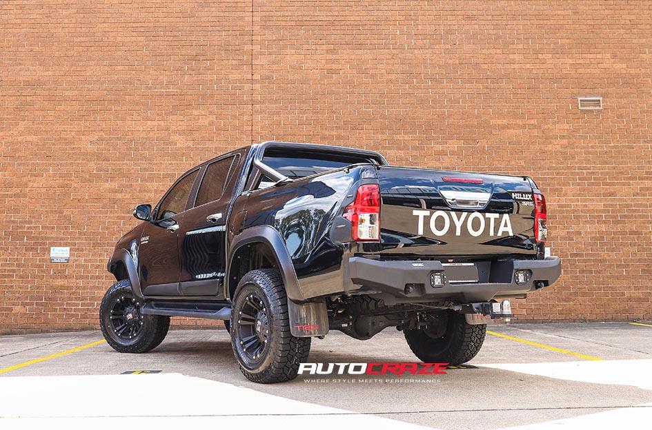 TOYOTA HILUX 4WD MONSTER XD MATTE BLACK